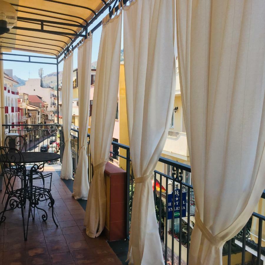 Case Borgo Vacanze Letojanni Εξωτερικό φωτογραφία